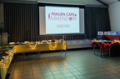 Adventtürchen und feierliche Zeugnisvergabe